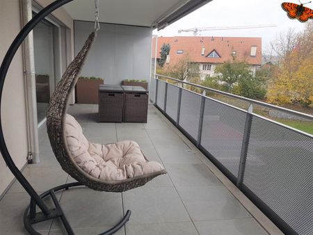 MAGNIFIQUE 2 ½ PIECES AVEC GRAND BALCON ! - Photo 5