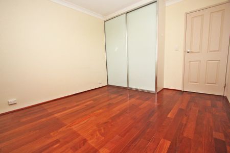 Spacious 2 Bedroom Apartment - Photo 2