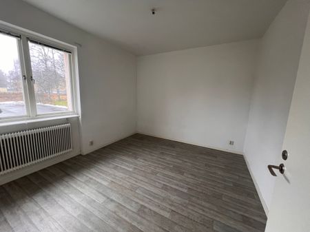 Parallellgatan 17 - Foto 2