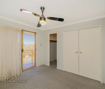 Spacious Townhouse - Photo 4