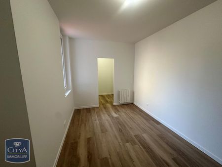 Location Appartement 3 pièces 95m² BOURG EN BRESSE 01000 - Photo 4
