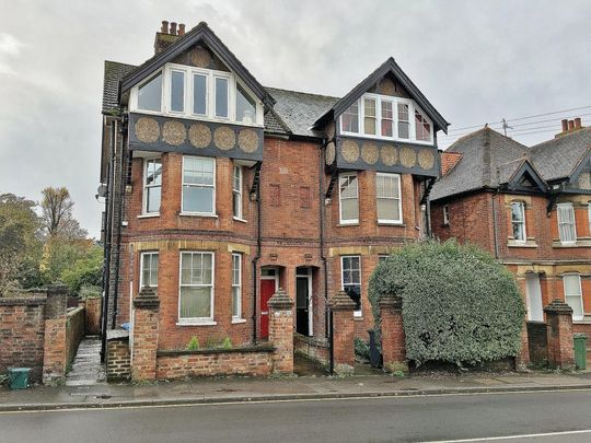 York Road, Guildford, Surrey, GU1 4DF - Photo 1
