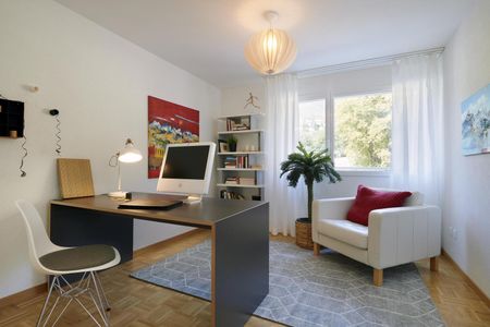 Bel appartement traversant partiellement rénové de 3.5 pièces situé au 1er étage - Photo 5