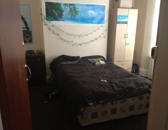 3 bed student house to let Within 5mins walk to university - Photo 1