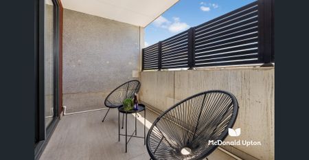 LIGHT & SPACIOUS 1BR + STUDY - Photo 4