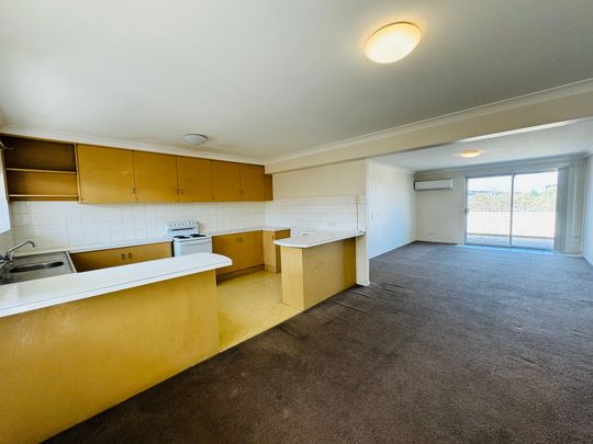 2/36 Marsh Street, Armidale NSW 2350 - Photo 1