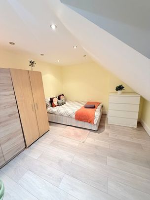 Room in a Shared Flat, Manor Drive, HA9 - Photo 1