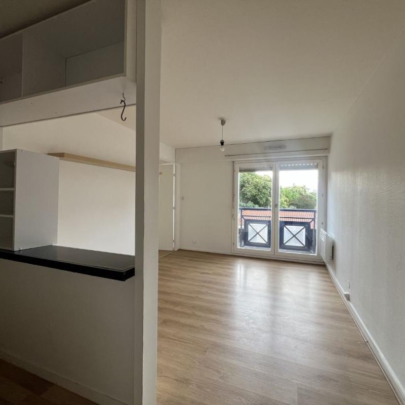 Location Appartement 1 pièce 32m² BORDEAUX 33800 - Photo 1