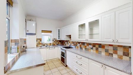 3 bedroom terraced house to rent - Photo 3