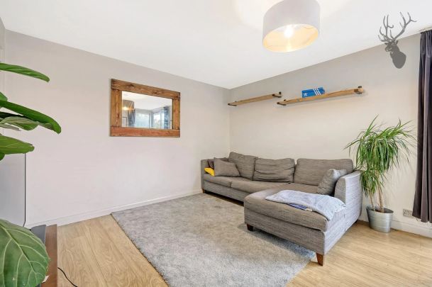 2 Bedroom Flat/Apartment - Photo 1