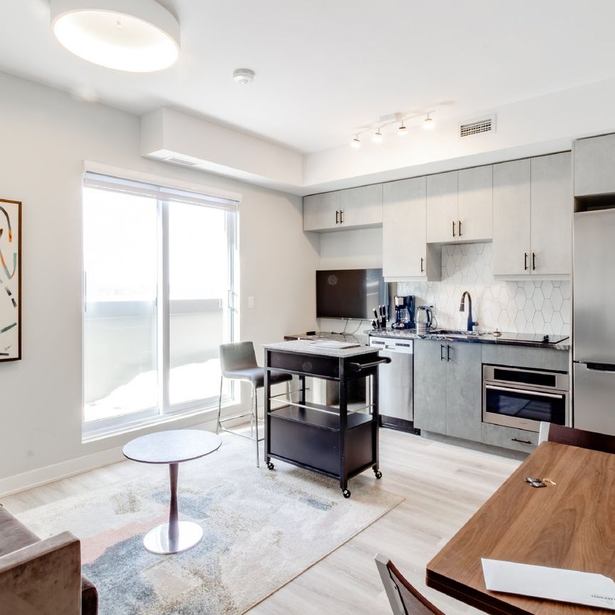 92 Hinton Avenue North - 606 - Photo 1