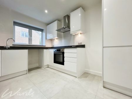 2 bedroom semi-detached house to rent - Photo 5