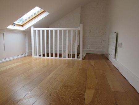 Studio to rent - Photo 2