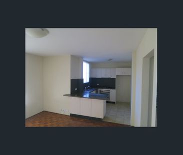 Stylishly 2-Bedroom Apartment with Balcony and Parking in Prime Loc... - Photo 1