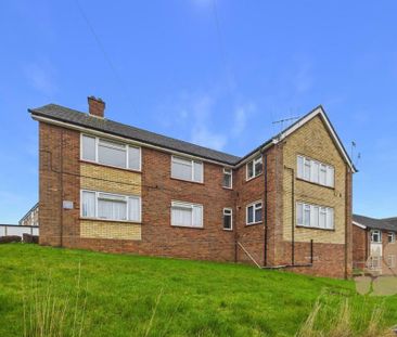 2 bedroom ground floor flat to rent - Photo 1