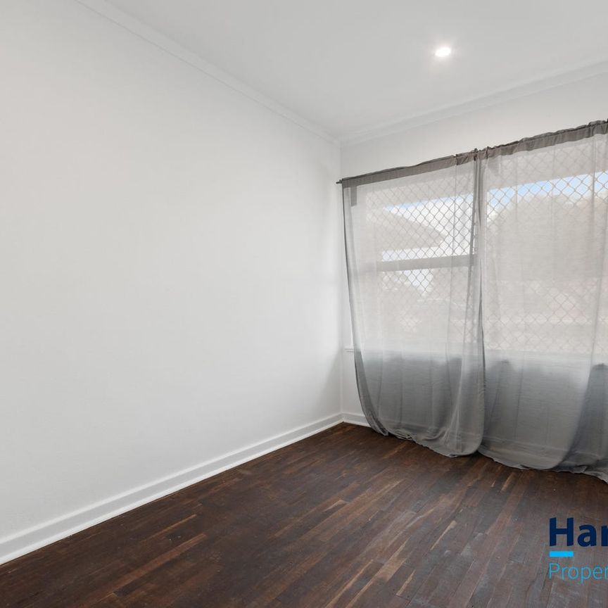 LOCATION PLUS! - Photo 1