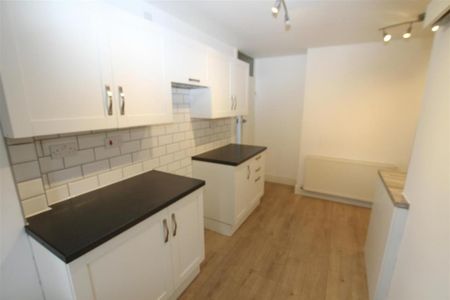 Studio to rent - Photo 3