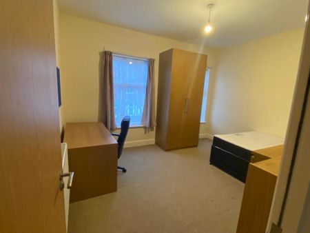 3 bedroom terraced house to rent - Photo 4