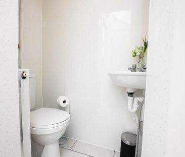 4 bedroom house to rent - Photo 1