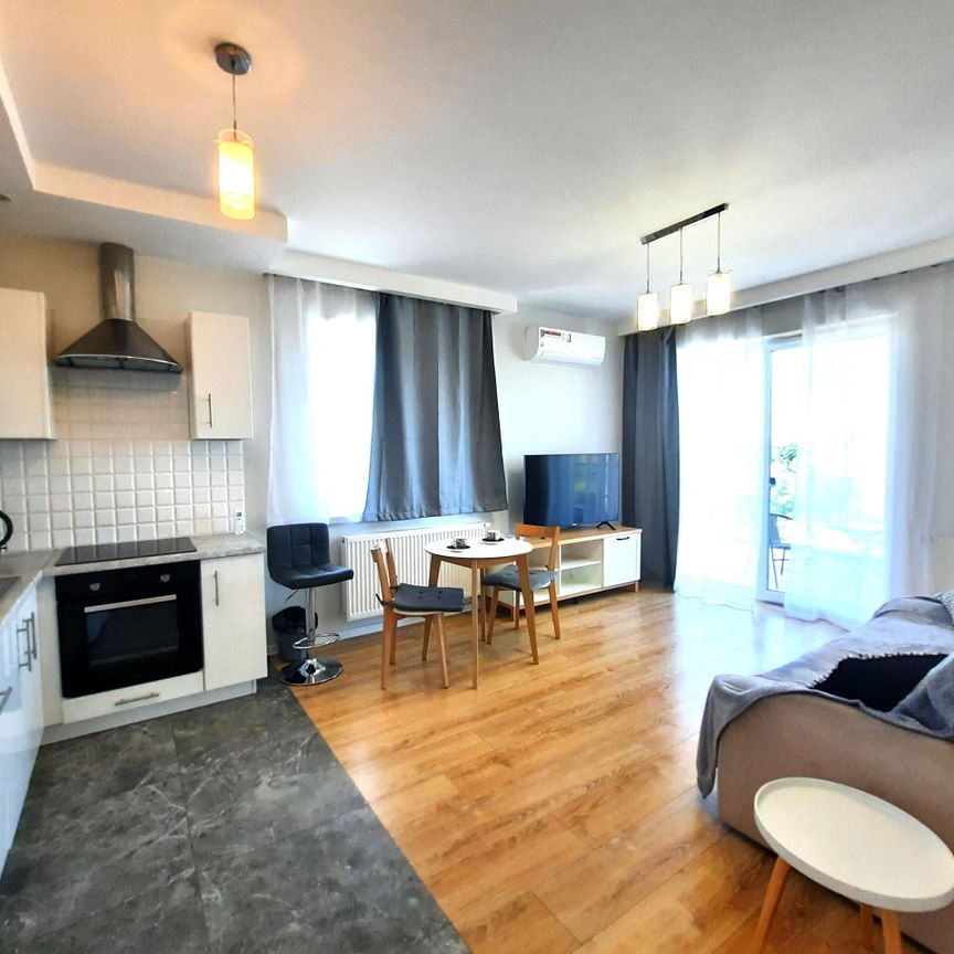 Do wynajęcia mieszkanie 40m2 w wysokim standardzie z dużym balkonem - Zdjęcie 1