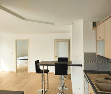 Location Appartement 4 Pièces de 84m² avec Balcon - Photo 2