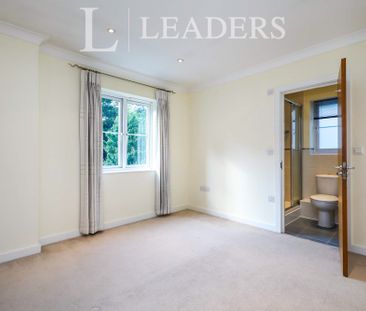 2 bedroom apartment to rent Charterhouse Area, Godalming - Photo 3