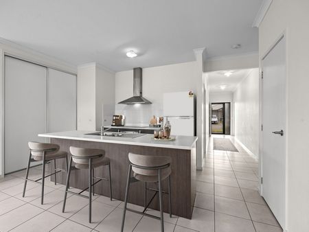 5 Affinity Way, South Ripley QLD 4306 - House For Rent | Domain - Photo 2