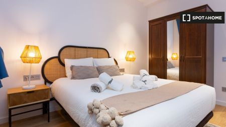 barcelona, Catalonia 08001 - Photo 4