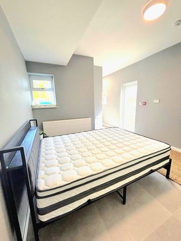 Bushey Grove Road, Bushey WD23 2JJ, Property for rent - Photo 3