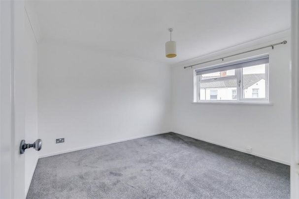 2 bedroom maisonette to rent - Photo 1