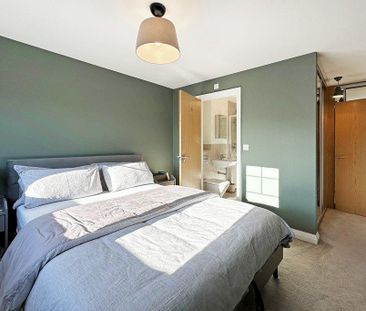 3 bedroom semi-detached house to rent - Photo 5