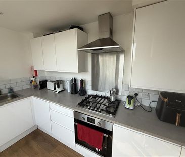 Room in a Shared Flat, Brixton Hill, SW2 - Photo 5