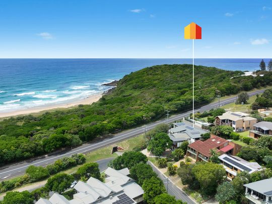 Private coastal retreat just steps to Angels Beach - Photo 1