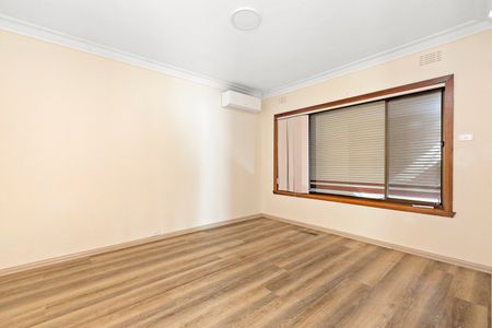 38 Shelley Street, Keilor East VIC 3033 - Photo 4