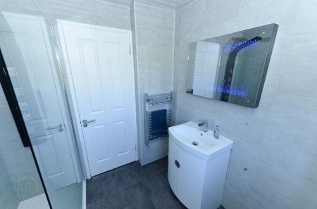 13 Millars Park, Dundonald, Belfast, BT16 2YH - Photo 4