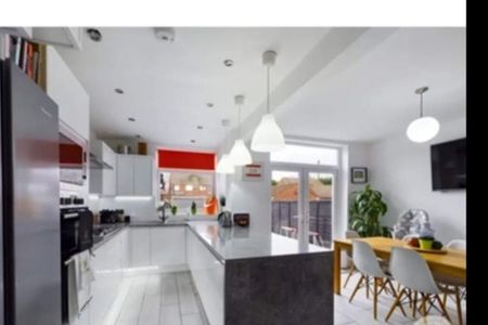 Room in a Shared House, Stepping Stones Road, CV5 - Photo 2