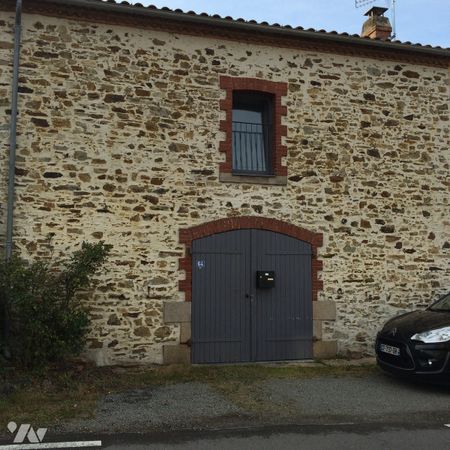 LOUE BOUGUENAIS Bourg Maison/Appartement - T3 - 79 m2 - grand garage - - Photo 2