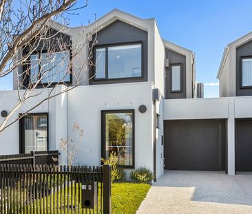Register to Inspect // Contemporary Family Living in the Heart of S... - Photo 2