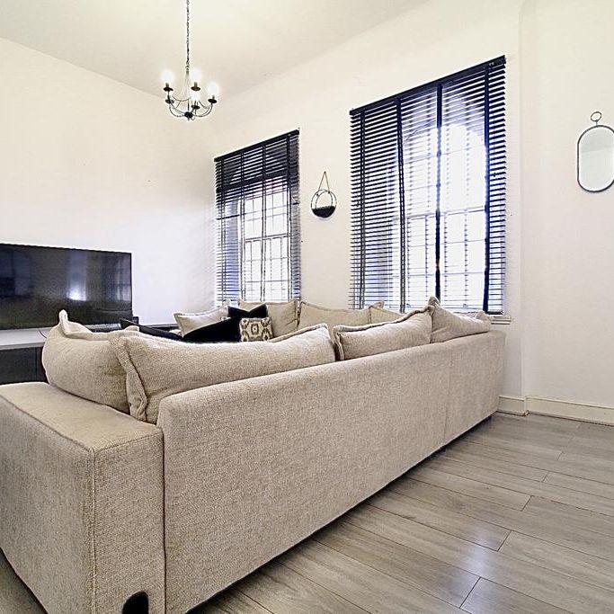 3 bedroom apartment to rent - Photo 1