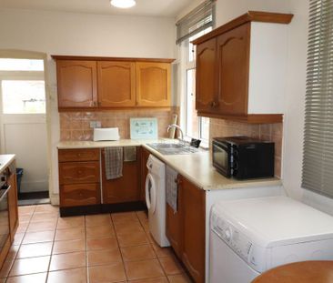 1 bedroom in a house share to rent - Photo 6