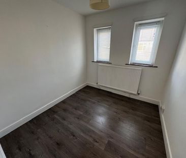 2 bedroom maisonette to rent - Photo 3