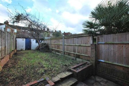 Falcon Road, Guildford, Surrey, GU1 - Photo 2