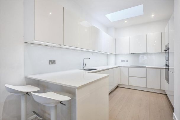 3 bedroom terraced house to rent - Photo 1