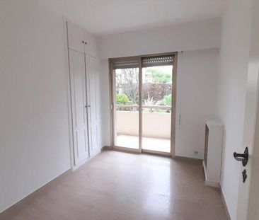 Location Appartement 3 pièces 97m² LE CANNET 06110 - Photo 2