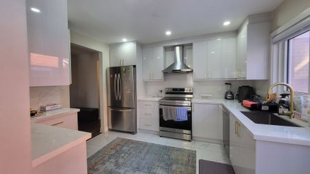 For Lease - 626 Abana Road, Mississauga, Ontario - Photo 4