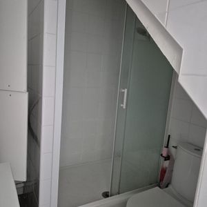 Location Appartement 1 pièce 18m² VILLENEUVE D ASCQ 59491 - Photo 2