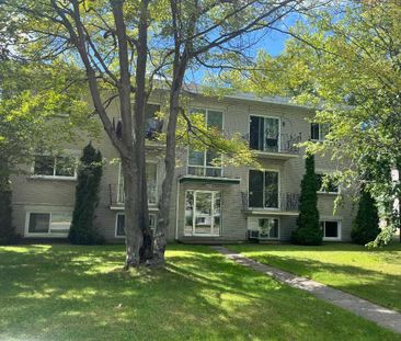 Appartement / Logement 4 1/2 à louer - Photo 4