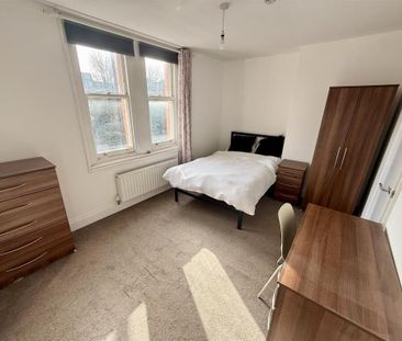 4 bedroom maisonette to rent - Photo 3