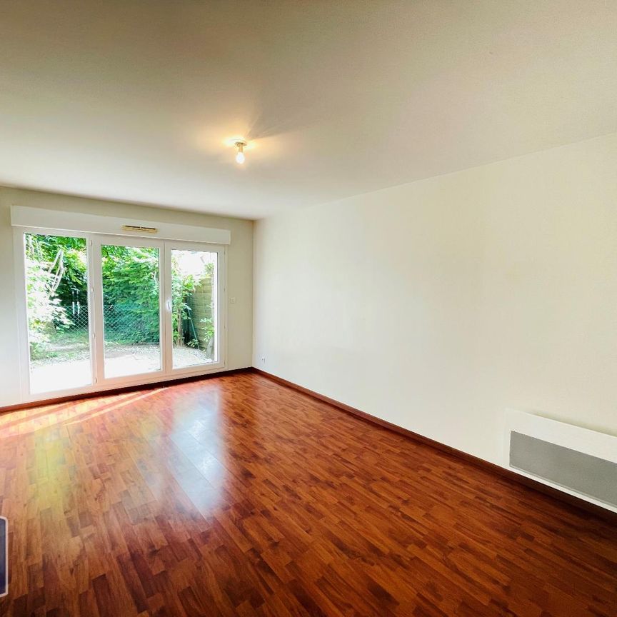 Location Appartement 3 pièces 65m² ST PIERRE DES CORPS 37700 - Photo 1