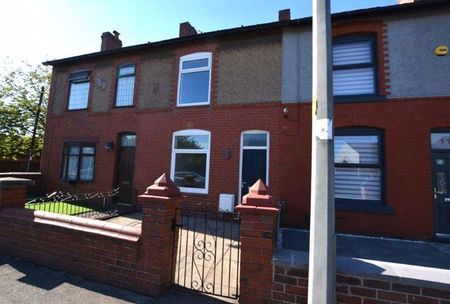 2 bedroom terraced house to rent - Photo 4